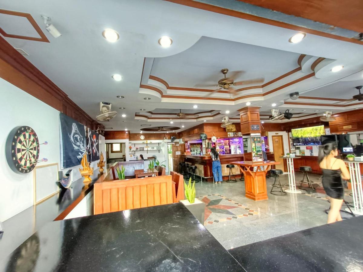 Black Pearl Patong Beachfront Экстерьер фото