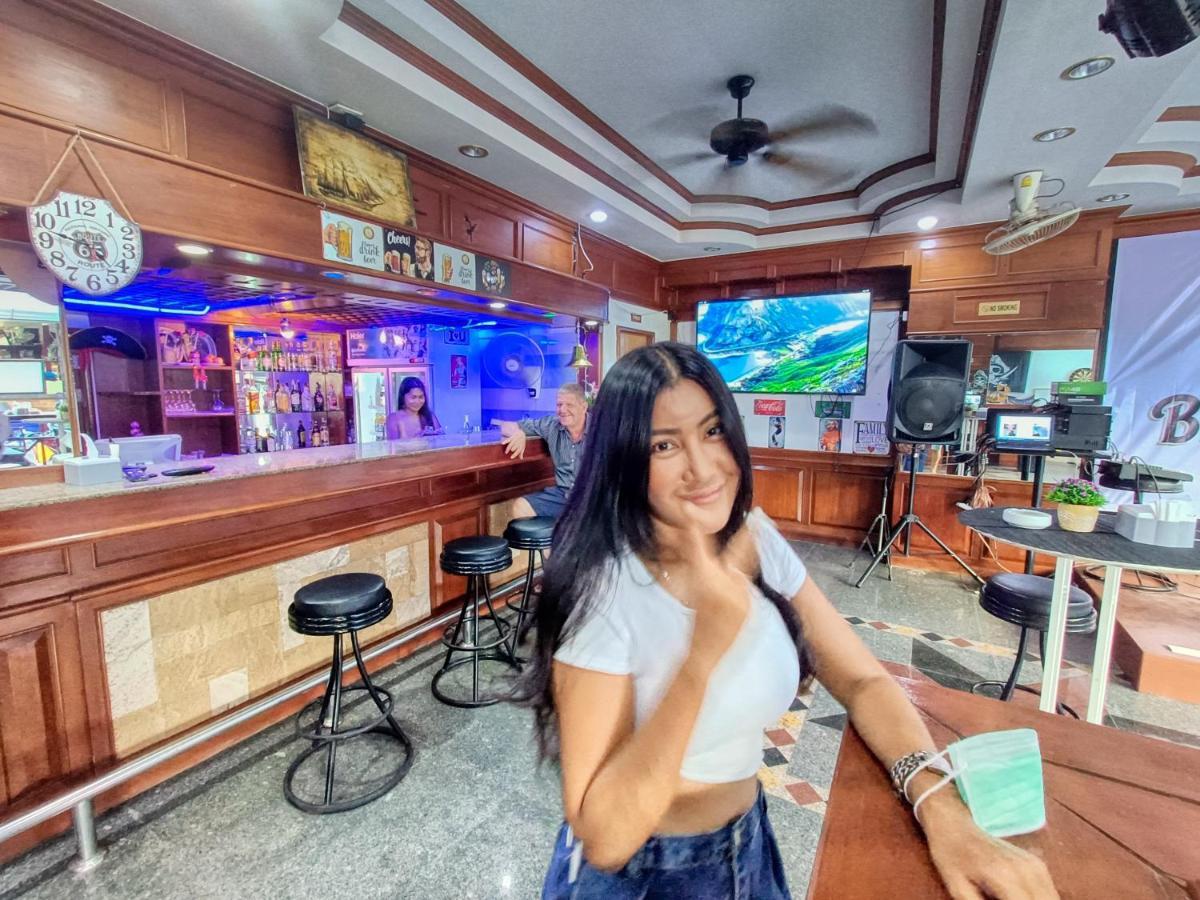 Black Pearl Patong Beachfront Экстерьер фото